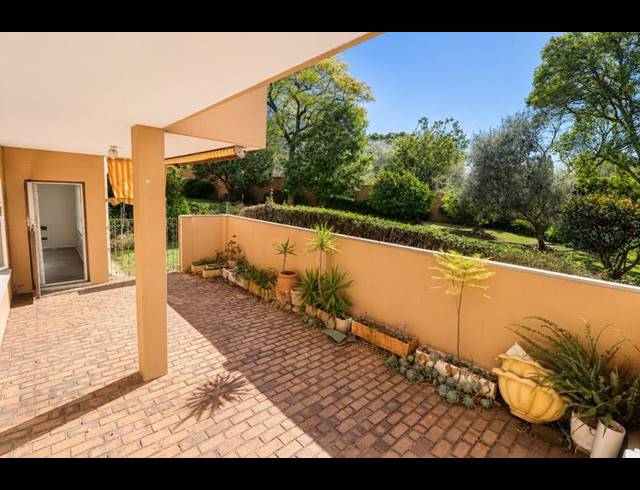 2 BEDROOM APARTMENT FOR SALE IN SANDOWN